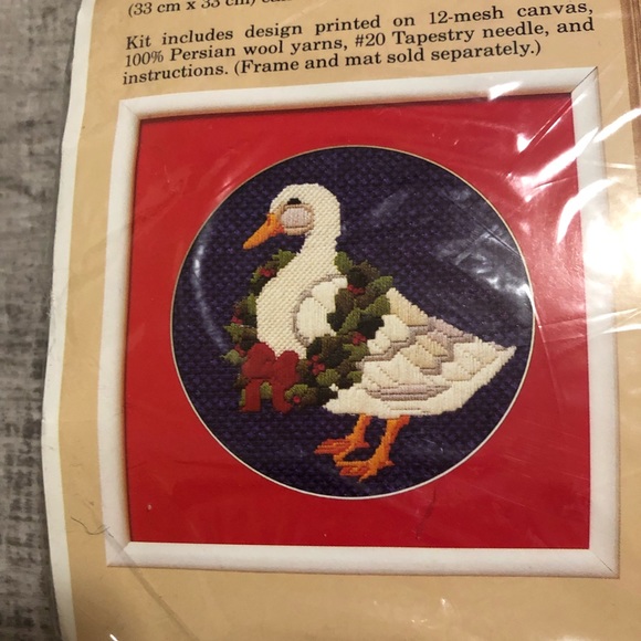 The Creative Circle 2519 Holly Duck & Embroidery Set Vintage Old Stock New - Picture 6 of 14